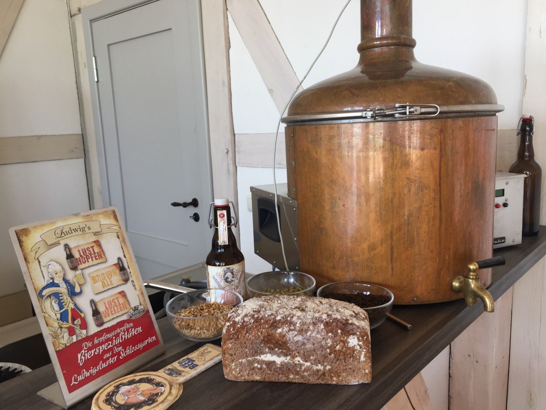 Visit also our farm store. // &copy; Raimo Reincke