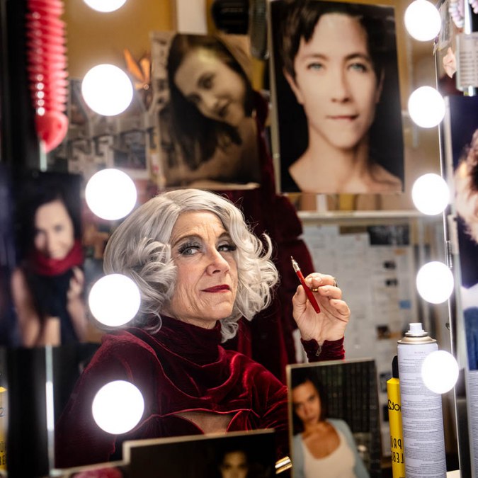 Theater Vorpommern_Ewig jung_Coverfoto_(C) Peter van Heesen (mit Christiane Schoon)_TMV, &copy; Peter van Heesen