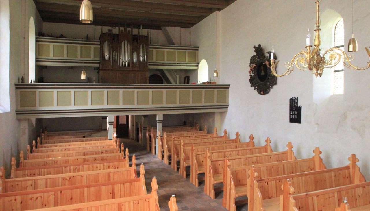 Widok wnętrza kościoła parafialnego, © Marlies Kiauka Widok wnętrza kościoła parafialnego, © Marlies Kiauka