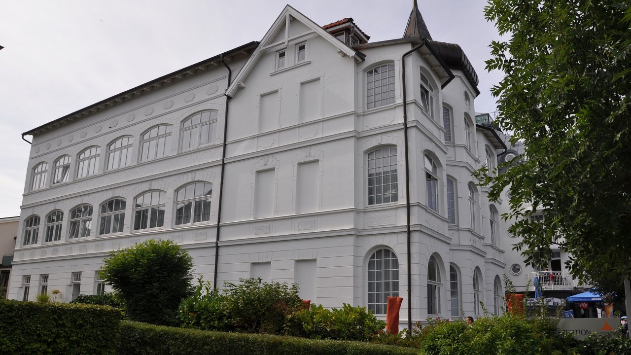 Directly on the promenade: Strandhotel Binz, © TMV Directly on the promenade: Strandhotel Binz, © TMV