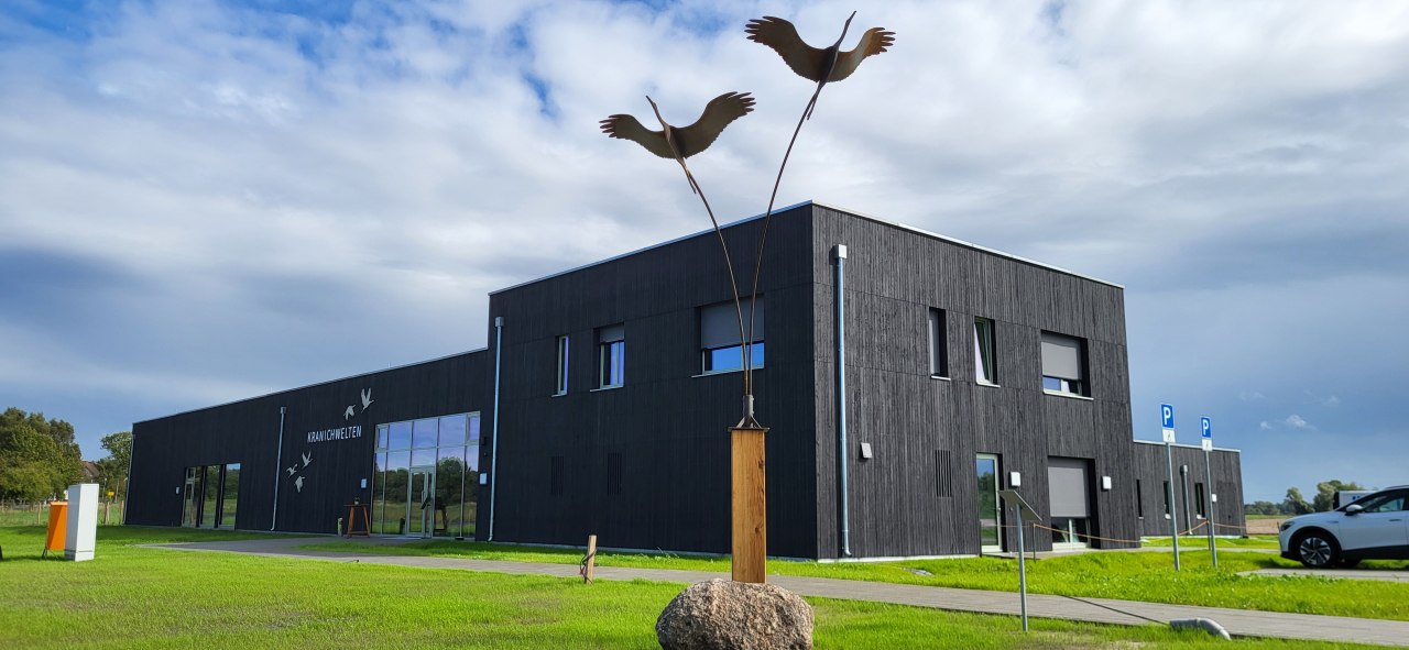 NABU Crane Worlds Experience Center // &copy; Dr. G&uuml;nter Nowald