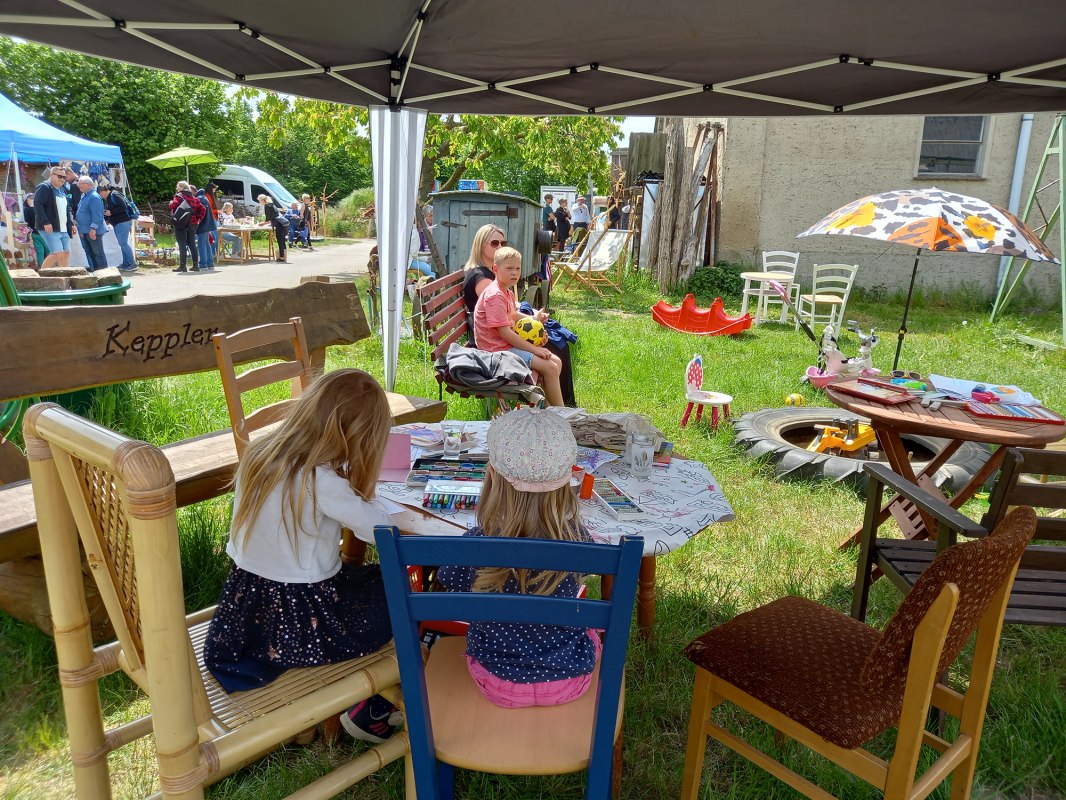 Hands-on activities for kids // &copy; Kulturhof Letschow e.V.