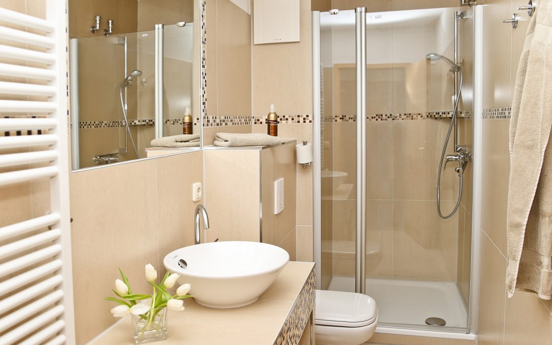 renovated bathrooms in apartment house Monika, © Anke Schultz