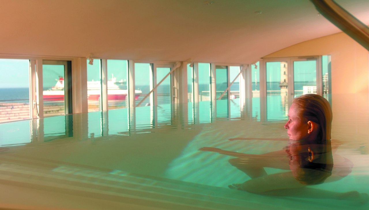 Widok z basenu, &copy; Hotel H&uuml;bner GmbH