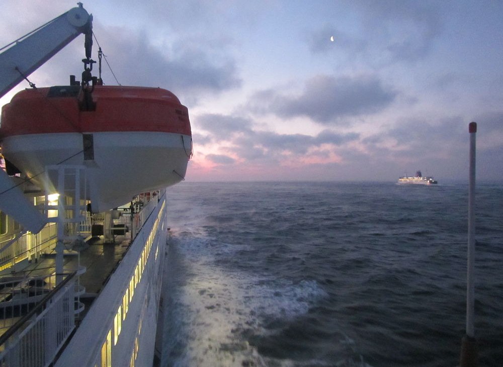 Meeting of Scandlines ferries Prins Joachim and Kronprins Frederik at sea, © Scandlines