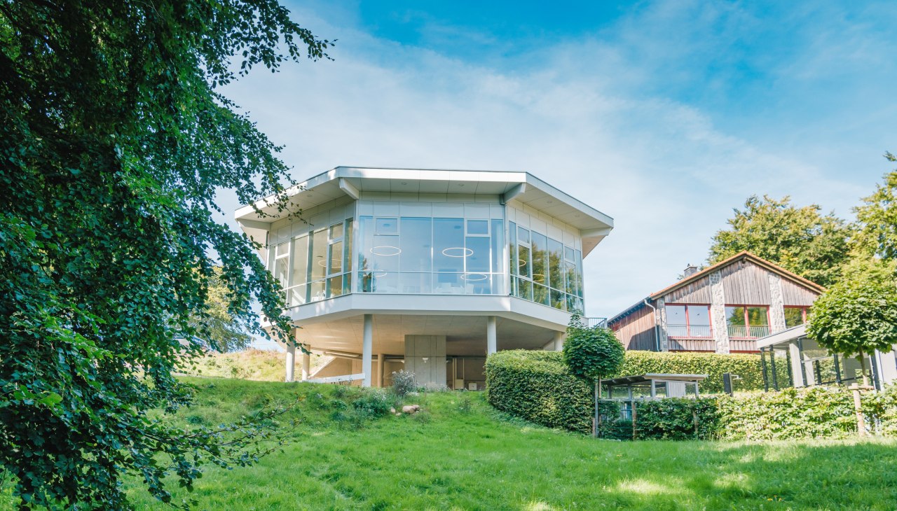 Przeszklona hala eventowa Oktagon Schloss Ranzow, &copy; Schloss Ranzow / FotoArt Mirko Boy