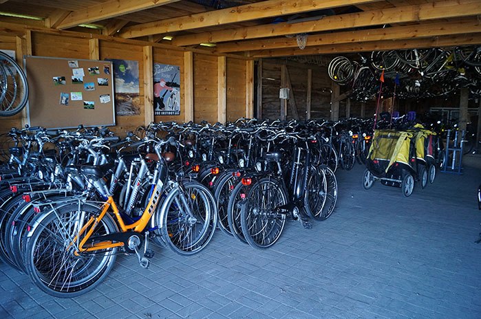 Gielow fietsverhuur in de kustplaats aan de Oostzee Ahrenshoop, © Toralf Gielow