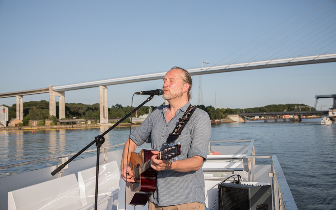 Live muziek aan boord met Matthias Uecker., © Weiße Flotte GmbH