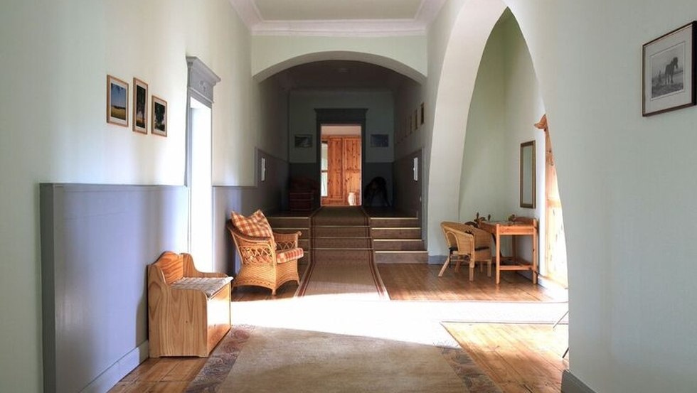 De oude en met licht overgoten gangen in kasteel Alt Sammit, © Schloss Alt Sammit/ K.H.Kleinpeter