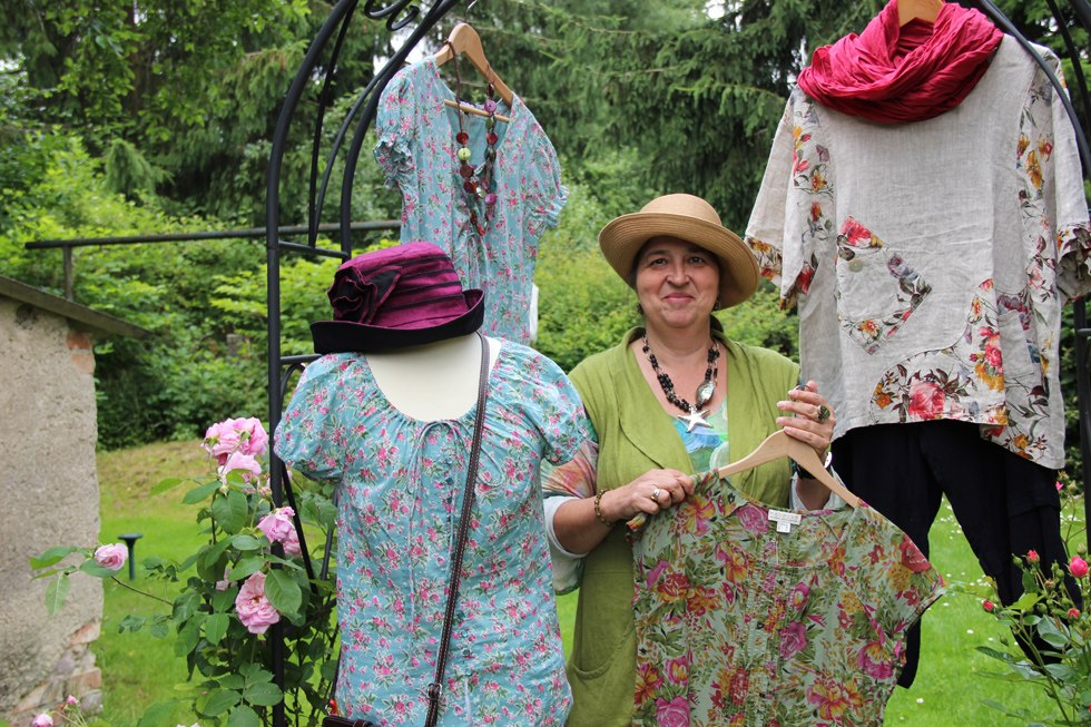 De mode van Susanne Fischer-Geißler geeft je zin in de zomer., © Silke Voß