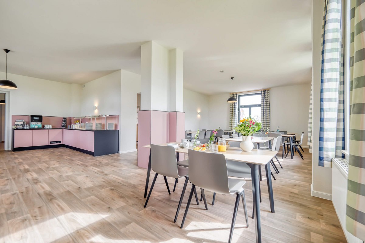 Eetkamer in het land- en groepshuis Zarfzow // &copy; AWO SANO