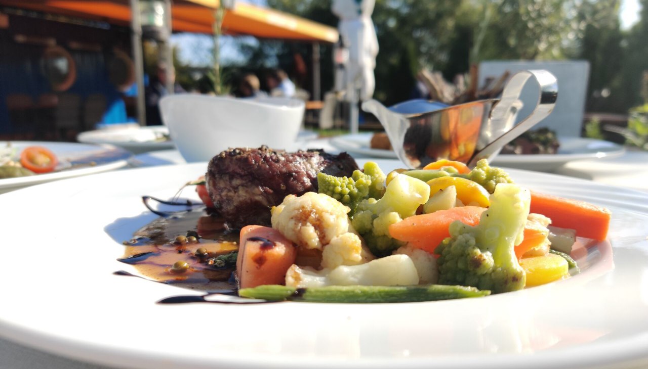 Restaurant "Captains Inn, © Kuhnle Tours