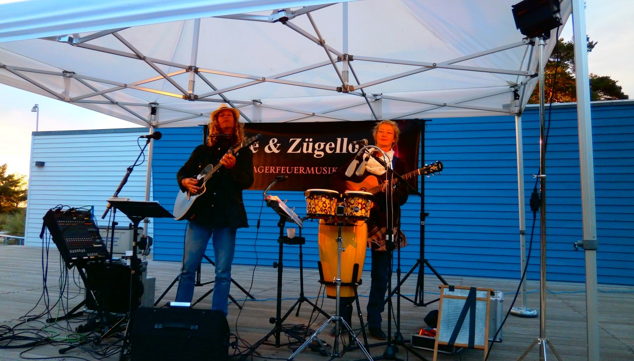 &copy; Live & Z&uuml;gellos