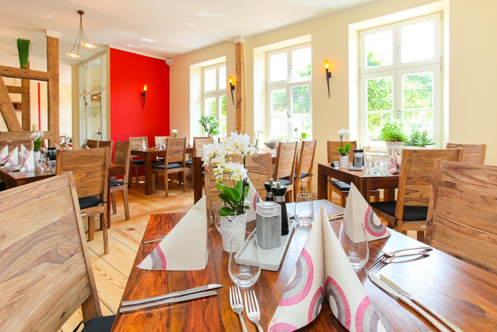 View into the guest room, &copy; ESHRAMO/CMI