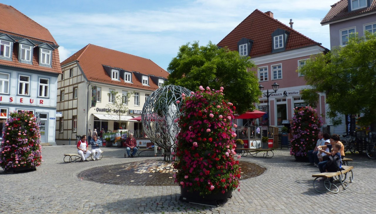 Neuer Markt 2012 Brunnen C_Runge 3_k, © Waren (Müritz)-Information