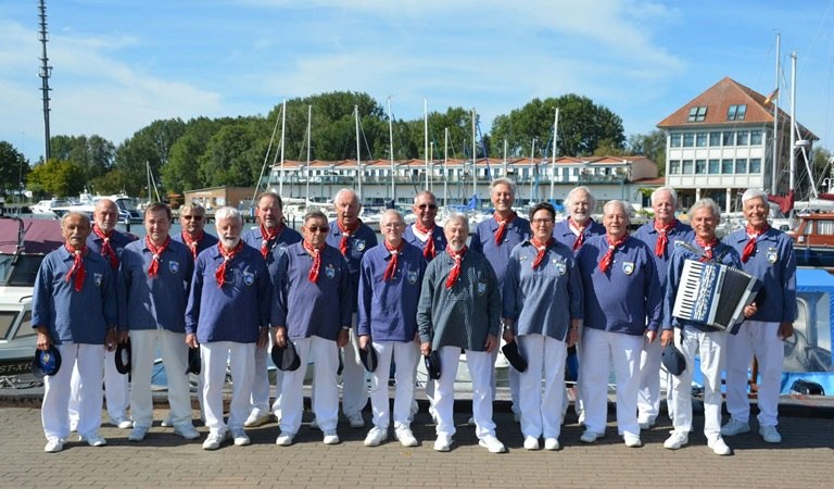 &copy; shantychor.jpg