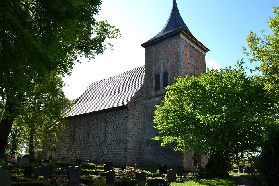 De veldsteenkerk van Kölzow is een van de oudste kerken in Mecklenburg-Vorpommern., © Lutz Werner