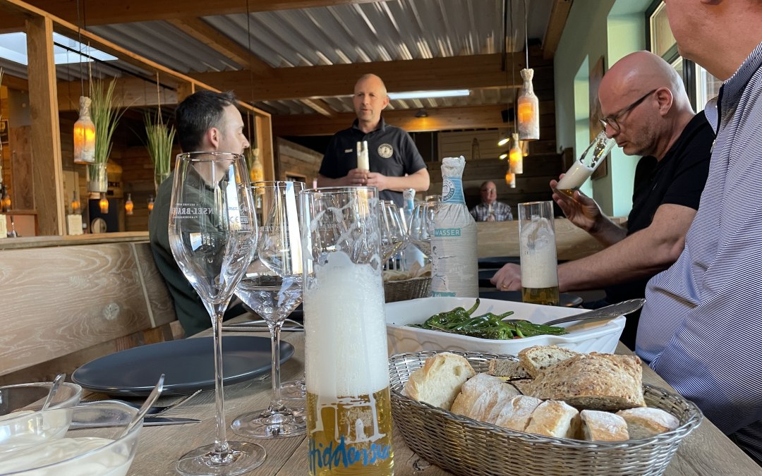 Geweldige sfeer in het centrum van de brouwerij, © Insel-Brauerei