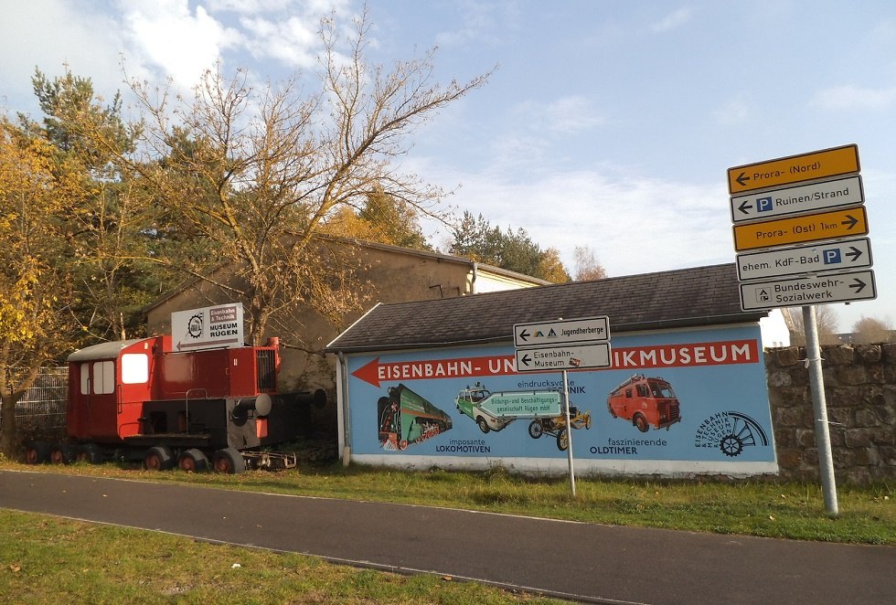 Richtingaanwijzer spoorweg- en technologiemuseum Prora, © Tourismuszentrale Rügen