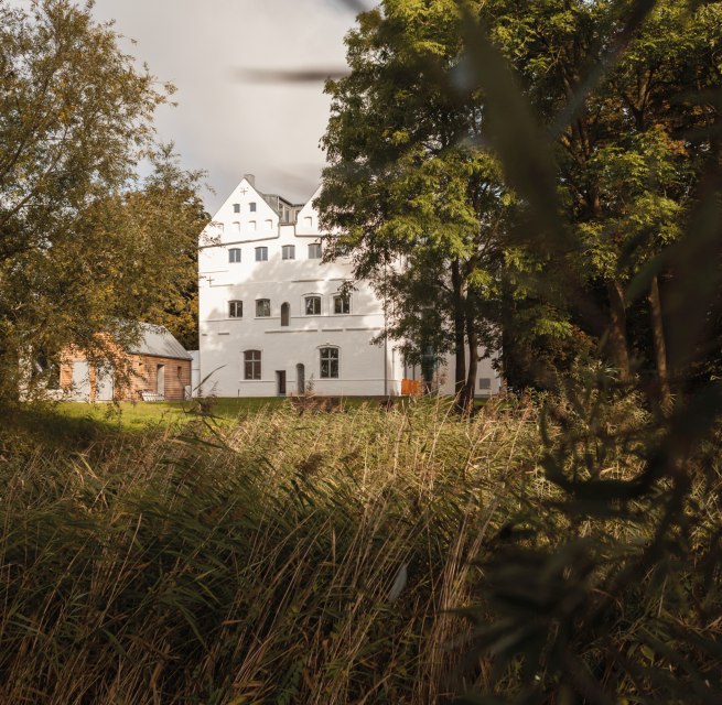 Gut &Uuml;selitz auf der Insel R&uuml;gen // &copy; Gut &Uuml;selitz / Ulrike Meutzner