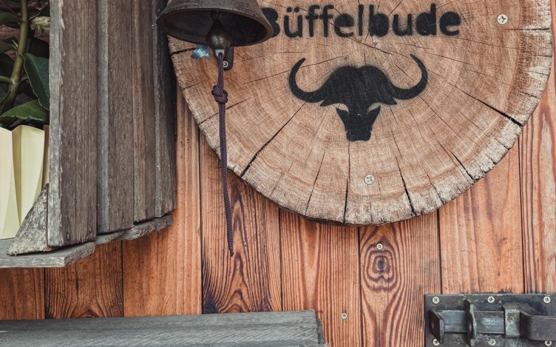 Buffalo shack, © Christopher Neumann