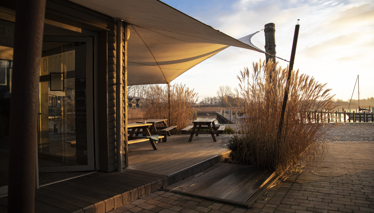 Letnie bistro w Gustow Nature Oasis, © Florian Melzer/im-jaich