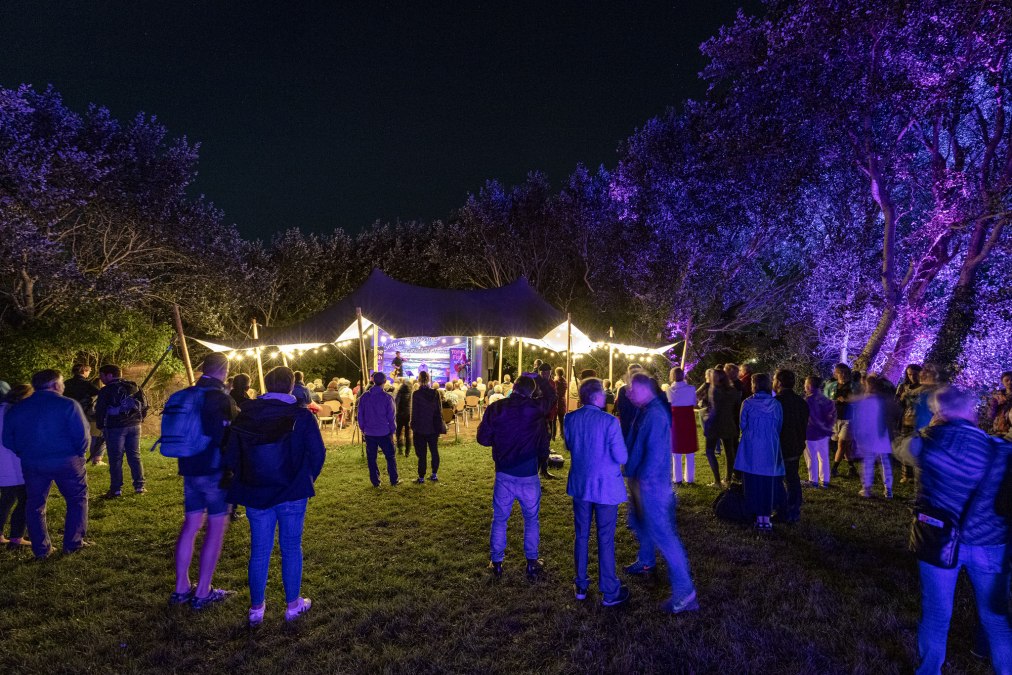 Eva's Summer Garden at the 21st Long Night of Art 2021, © Kurverwaltung-Ahrenshoop · Foto Voigt u. Kranz UG Eva's Summer Garden at the 21st Long Night of Art 2021, © Kurverwaltung-Ahrenshoop · Foto Voigt u. Kranz UG