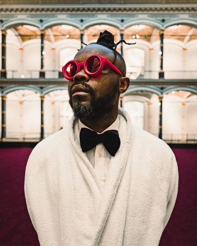 Ribbon // © Batila Ribbon // © Batila