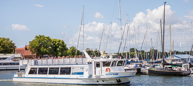Beleef Hanzestad Stralsund vanaf het water // &copy; Wei&szlig;e Flotte GmbH