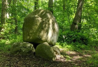 Granite boulder castle Werle, &copy; Verband Mecklenburgischer Ostseeb&auml;der e.V.