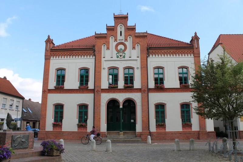 Ratusz na rynku w Krakowie am See, © Touristinformation Krakow am See