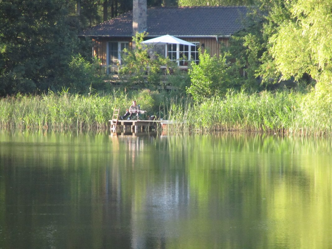 Riethuis - vissen bijna vanuit de woonkamer, &copy; Ewald Krombholz