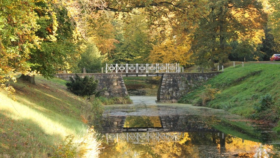 Parkbrug in de herfst, © Barockschloß zu Griebenow e.V.