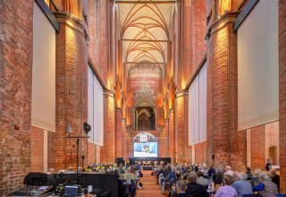 De Georgenkerk in Wismar is de ideale locatie voor congressen over baksteenarchitectuur. // © Europ. Zentrum der Backsteinbaukunst e. V./ Eiko Wenzel De Georgenkerk in Wismar is de ideale locatie voor congressen over baksteenarchitectuur. // © Europ. Zentrum der Backsteinbaukunst e. V./ Eiko Wenzel