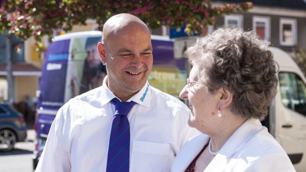 Vriendelijke en bekwame chauffeurs bij Diakonie, © Jörn Lehmann Photograph Vriendelijke en bekwame chauffeurs bij Diakonie, © Jörn Lehmann Photograph