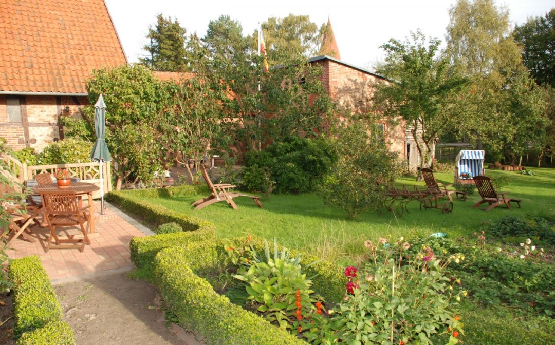 Widok na ogród gospodarstwa turystycznego Clewes Grün, © Tourismushof "Clewes Grün"