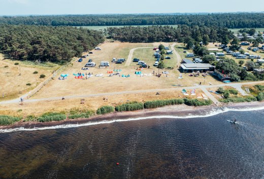 Surfing and camping on the Ummanz peninsula on the island of R&uuml;gen // &copy; MV-T/G&auml;nsicke