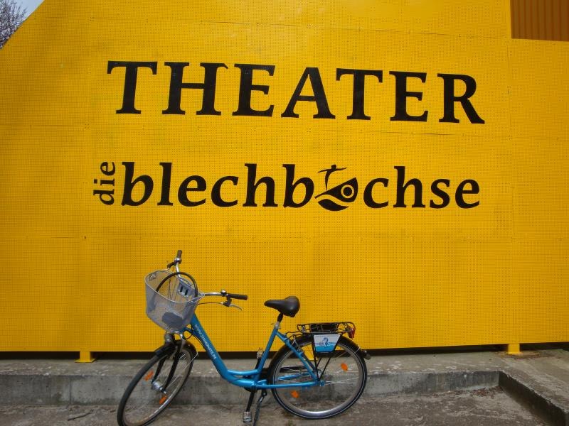 Het gele theater - Het conservenblik, © UTG