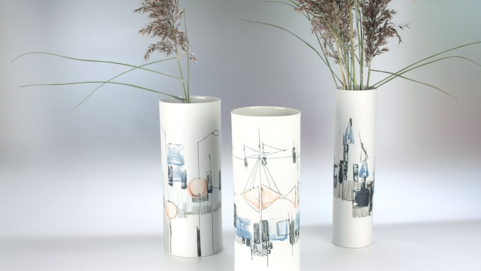 Porcelain vases in port, © Lisa Kaufmann
