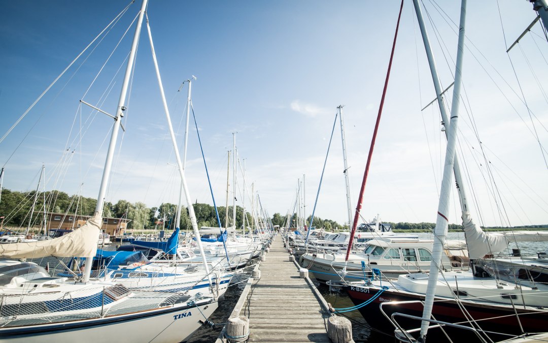 Steiger met zeiljachten, © Naturhafen-Krummin GmbH