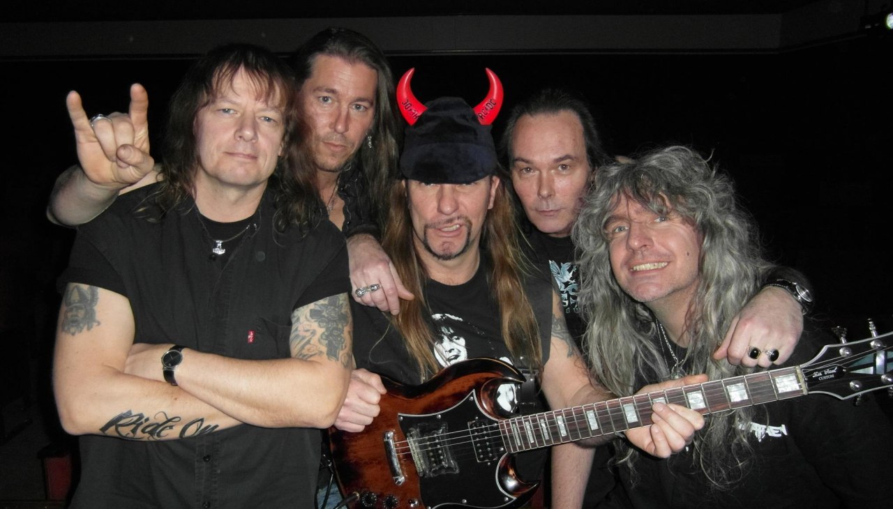 &copy; Bon Scott GbR