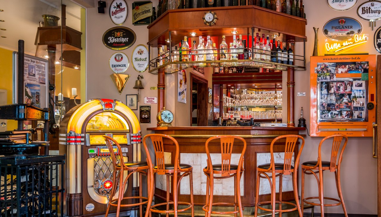 Round off the evening comfortably in the bar, © Stettiner Hof