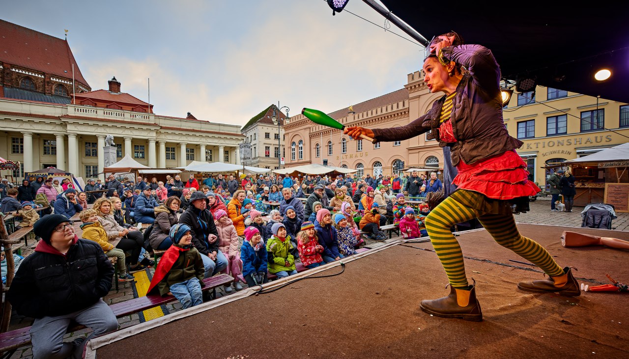 Martensmarkt Schwerin 2023 (LowRes) (c) Uwe Nölke (2), © Uwe Nölke Martensmarkt Schwerin 2023 (LowRes) (c) Uwe Nölke (2), © Uwe Nölke