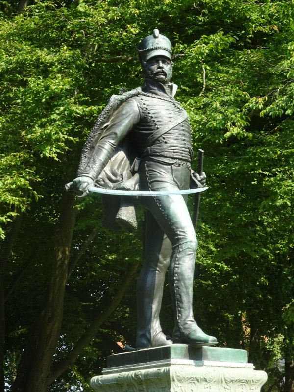 Schill-Denkmal Halbtotale, &copy; TZ HST / Ekkehart Eichler