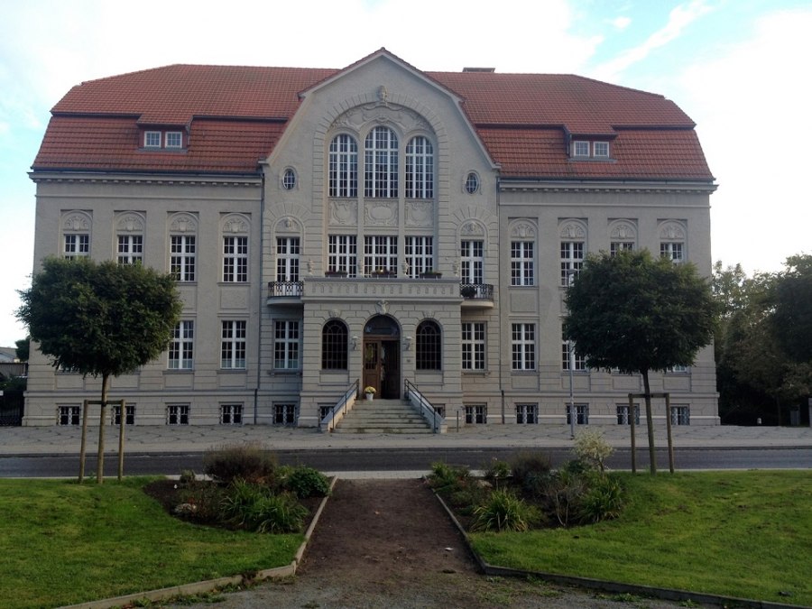 Buitenaanzicht van het stadhuis van Sassnitz, © Tourismuszentrale Rügen