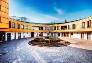 Facade of the Gartenhöhe short-term care facility, © Netzwerk für Menschen