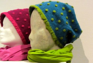 Caps and loops, © Asta Rutzke