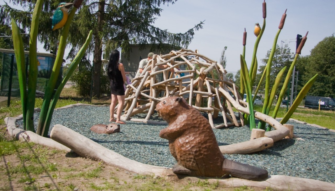 Obszar zewnętrzny z "bobrowym domkiem", &copy; U. Steinh&auml;user