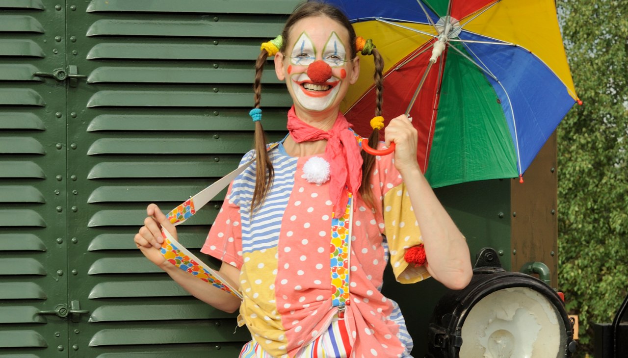 Clown Conny en de boodschap in een fles - kinderspel, © KIECK-Theater Weimar / Thomas Kieck Clown Conny en de boodschap in een fles - kinderspel, © KIECK-Theater Weimar / Thomas Kieck