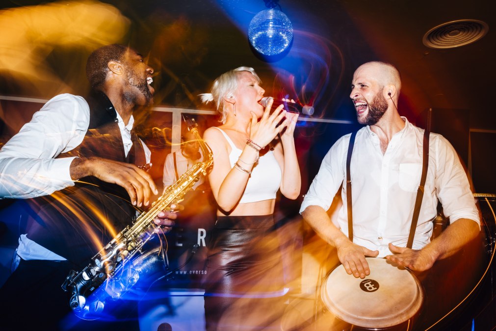 IMPREZA SYLWESTROWA POD GOŁYM NIEBEM, © Phillip Eggers IMPREZA SYLWESTROWA POD GOŁYM NIEBEM, © Phillip Eggers